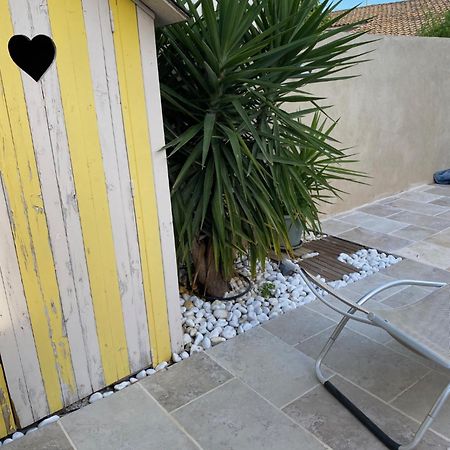 Superbe Appartement, A Proximite Du Centre D'Arles Bagian luar foto